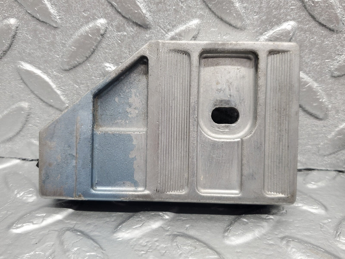 48308 Mercedes-Benz C126 Coupe Door Window Guide Bracket A1267250332