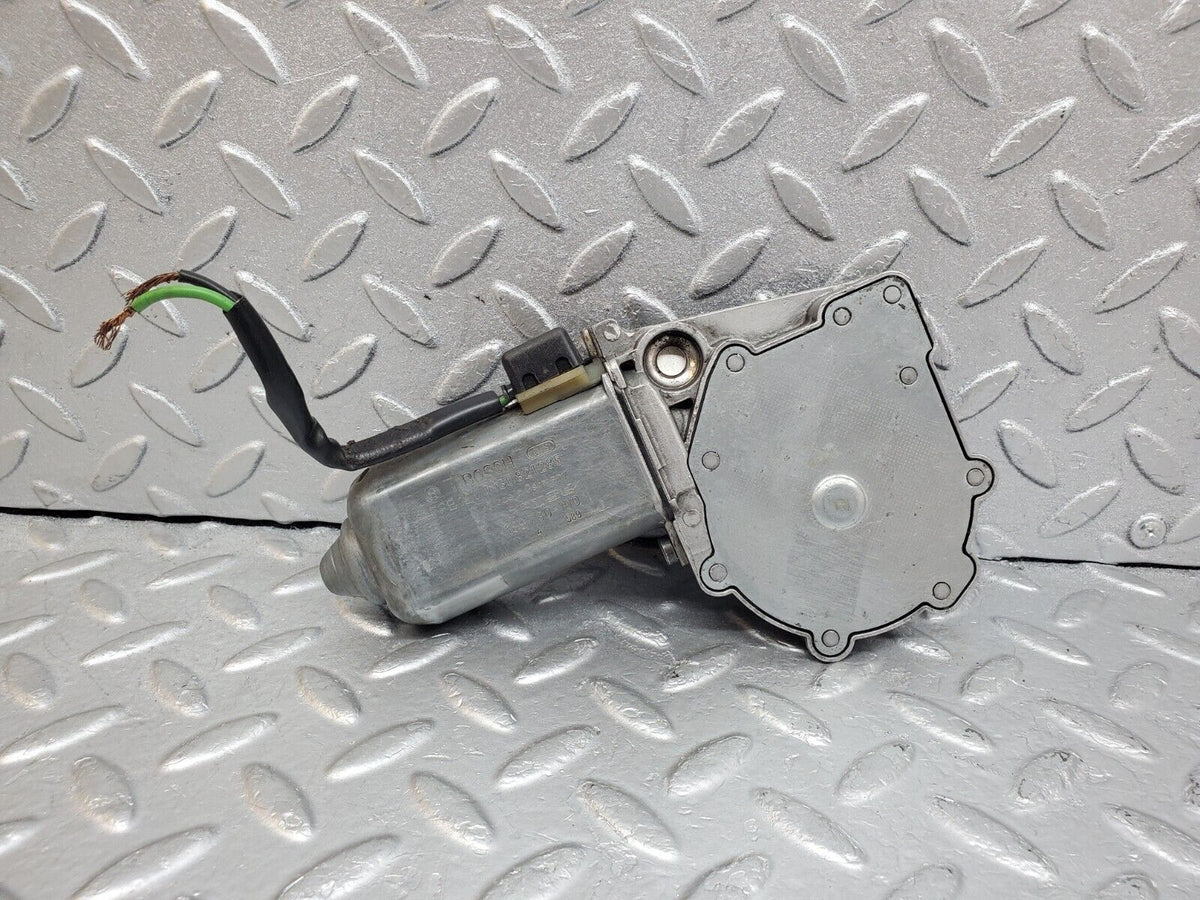 44795 Mercedes-Benz W124 220E Window Regulator Motor Front Right Bosch 0130821285