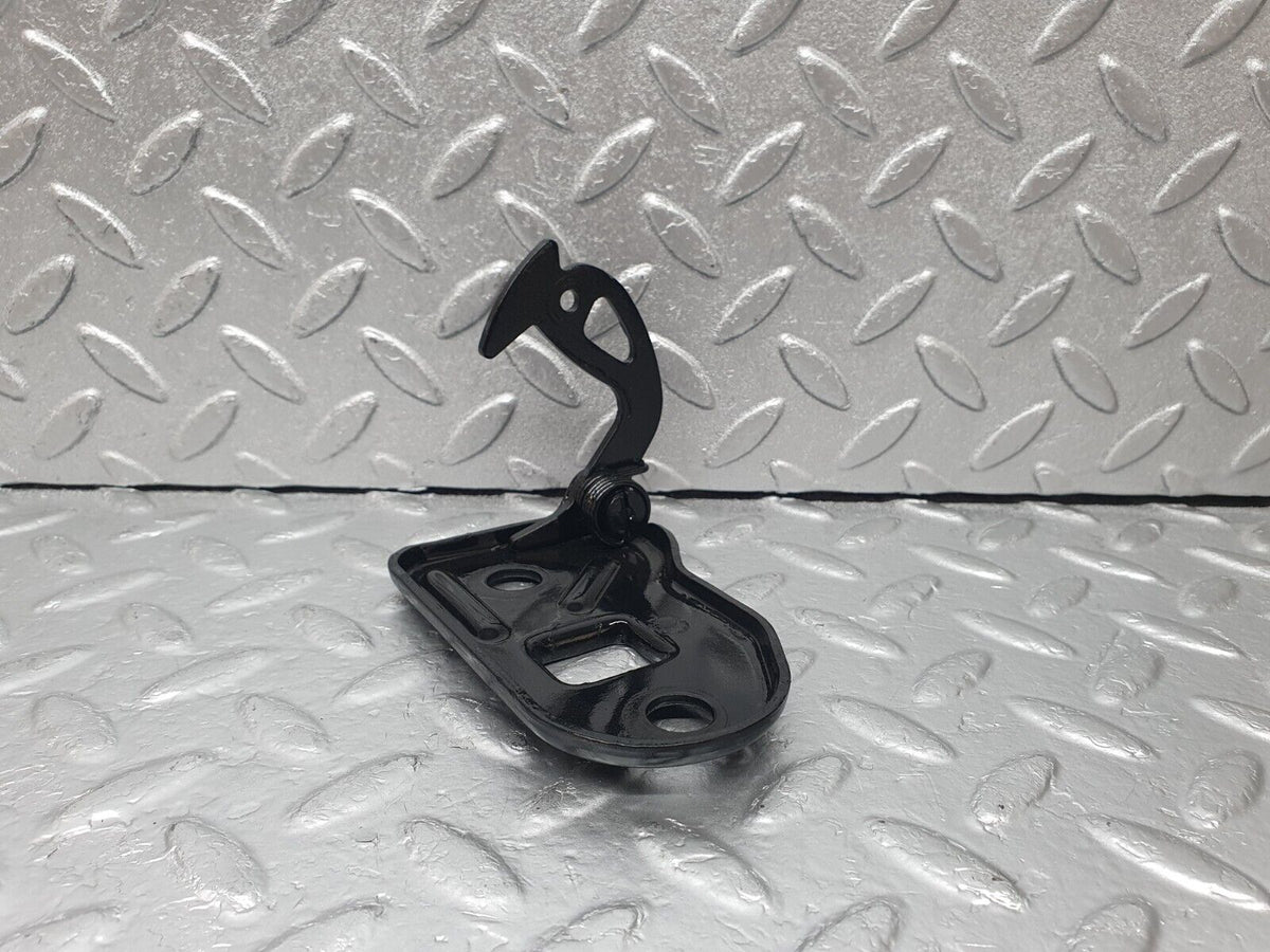 44069 Mercedes-Benz C123 230CE Coupe Bonnet Safety Latch