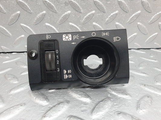 40922 Mercedes-Benz W126 300SE Headlight Switch Surround & Switch A1268000073