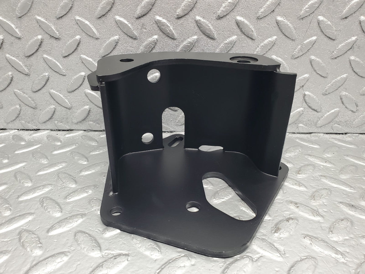 50947 Mercedes-Benz W108 280SE 3.5 Power Steering Pump Bracket