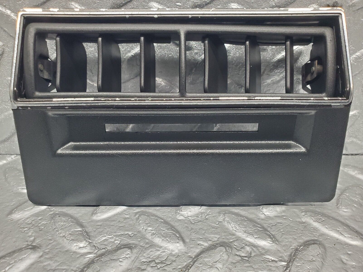 47489 Mercedes-Benz C126 500SEC Coupe Centre Console Air Vent A1268300013