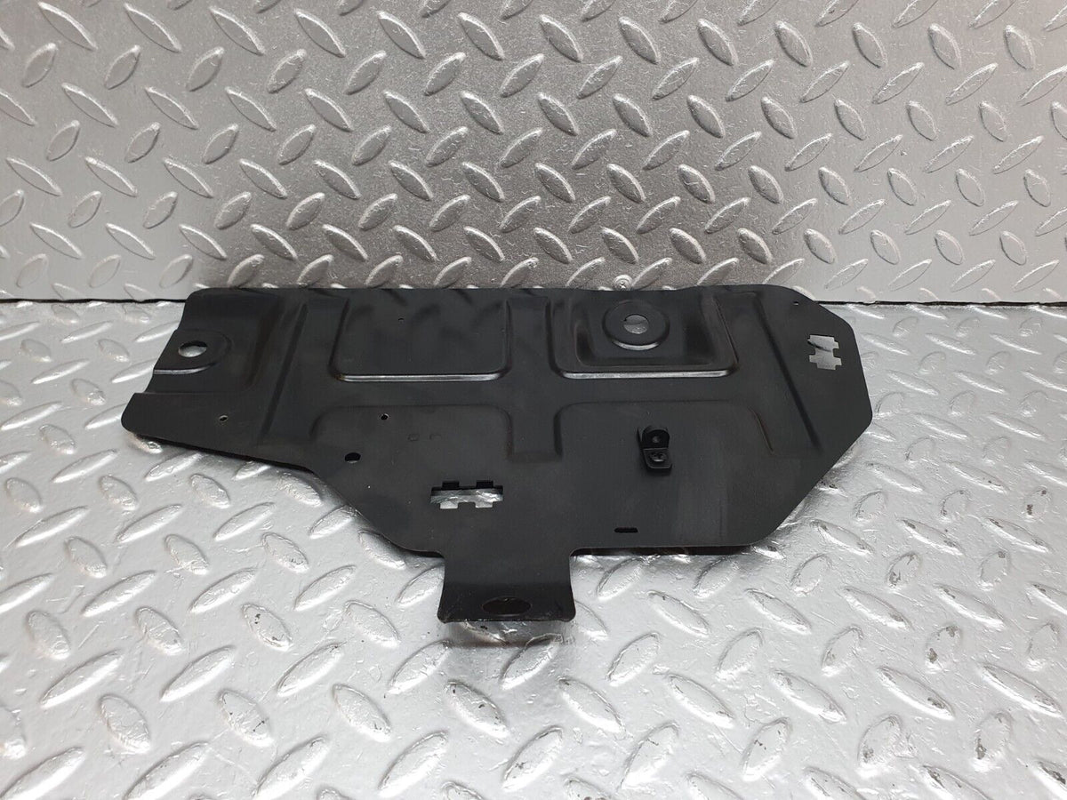 41705 Mercedes-Benz W124 200E Under Dash Relay Bracket Left Side