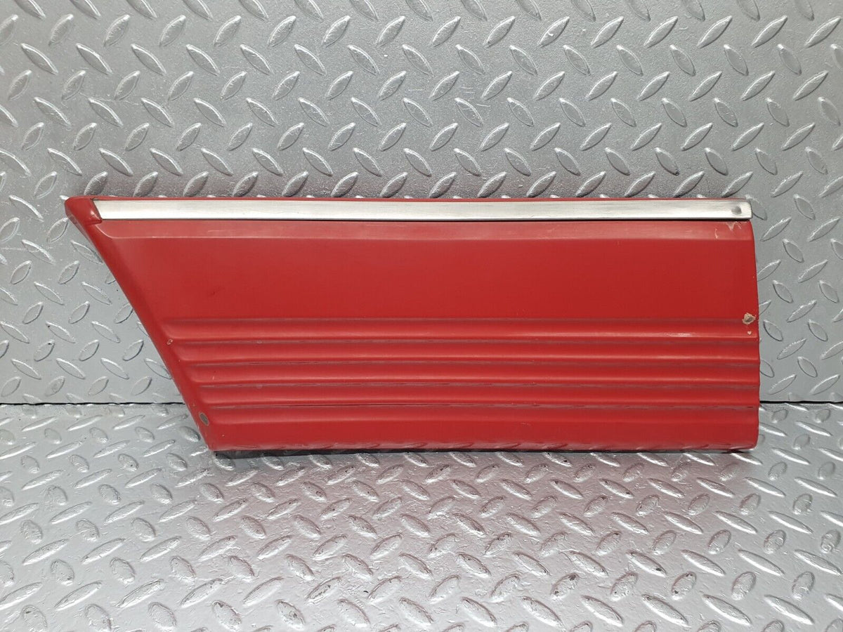43489 Mercedes-Benz C126 380SEC Coupe Rear Right Fender Wing Lower Moulding Trim