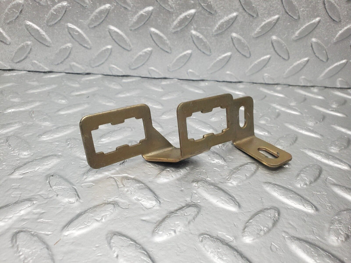 47200 Mercedes-Benz R129 320SL Coupe Relay Bracket