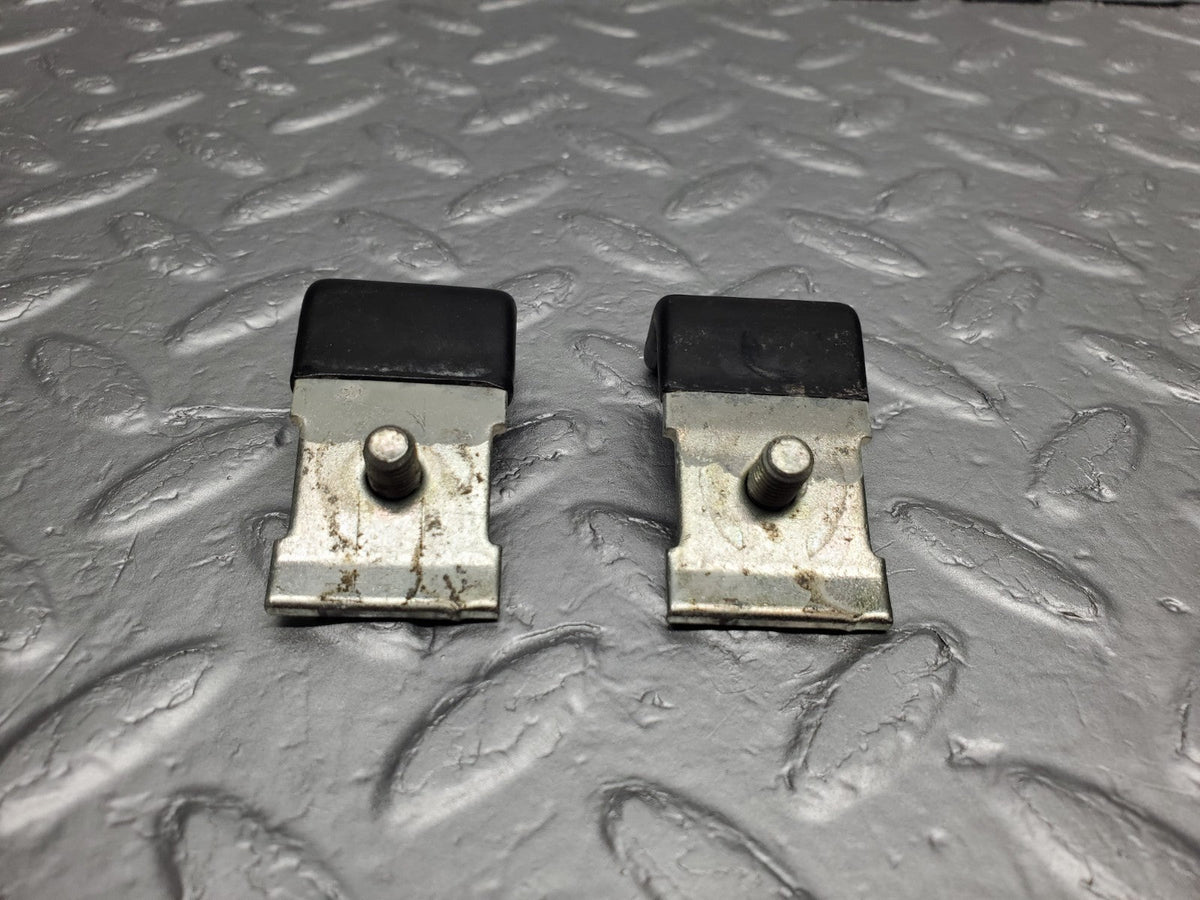 49249 Mercedes-Benz A124 320E Cabriolet Window Stop Plate 2x