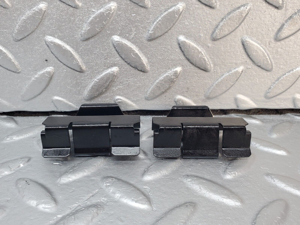 45596 Mercedes-Benz W126 420SE Front Seat Under Cover Bracket