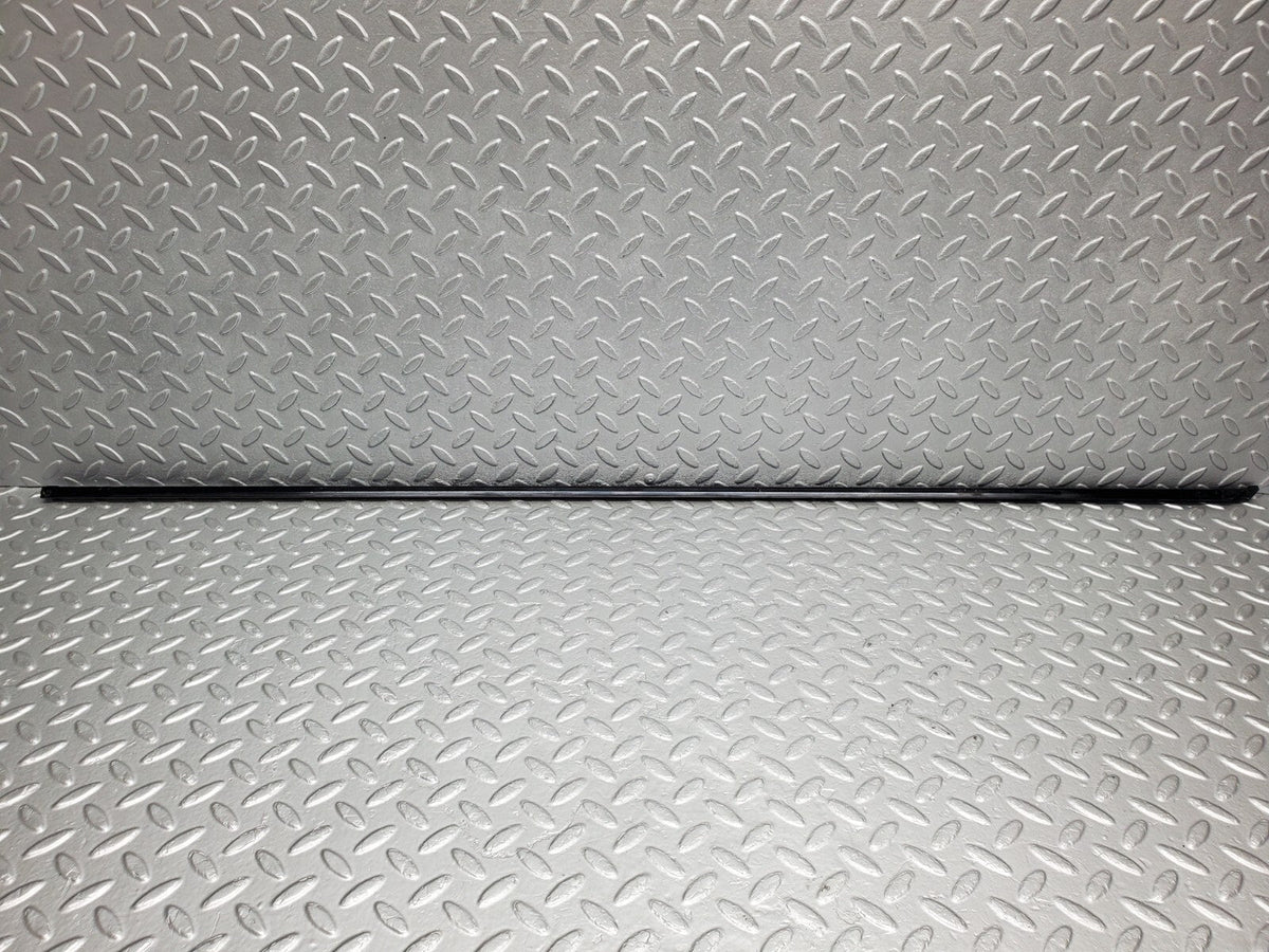 49064 Mercedes-Benz A124 320E Cabriolet Right Door Window Moulding Trim
