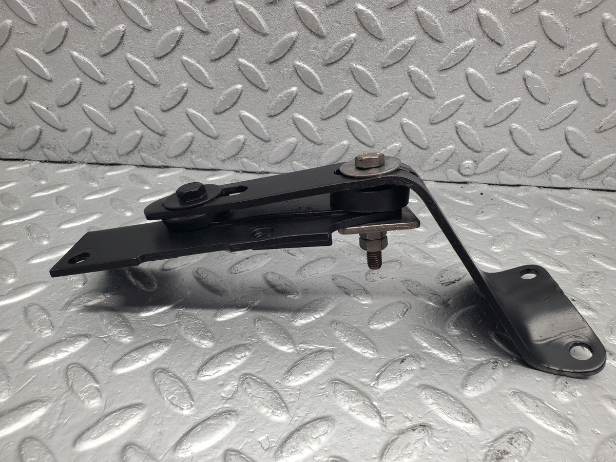 50450 Mercedes-Benz Manual Gearbox Mount Bracket A1152603001