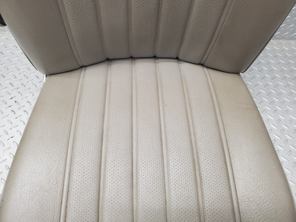 50801 Mercedes-Benz W108 280SE 3.5 Left Passenger Seat Grey