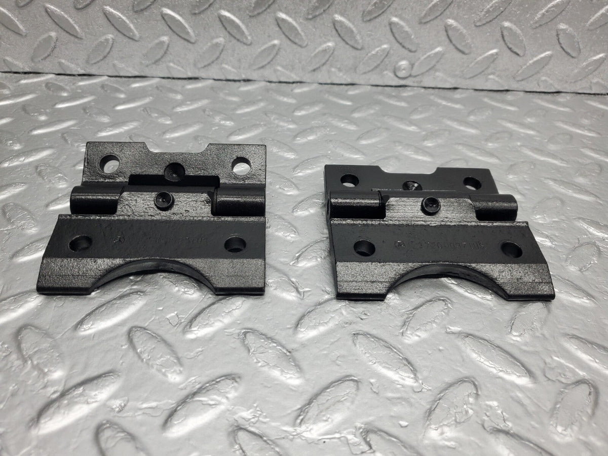 48313 Mercedes-Benz C126 Coupe Door Hinge Right Side A1237200037