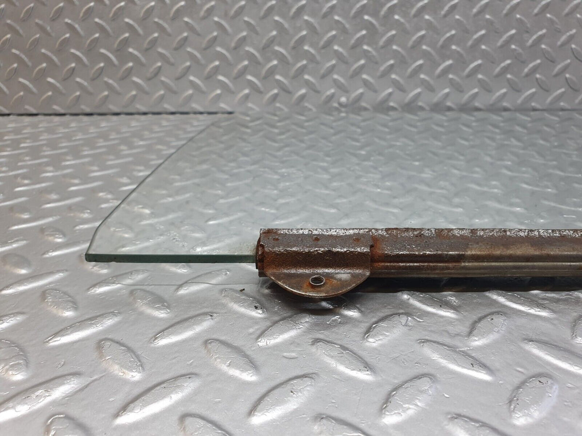 43219 Mercedes-Benz W108 280SE Front Left Door Window Glass