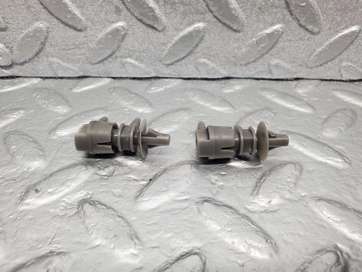 48108 Mercedes-Benz R230 350SL Coupe Vacuum Connector 2x