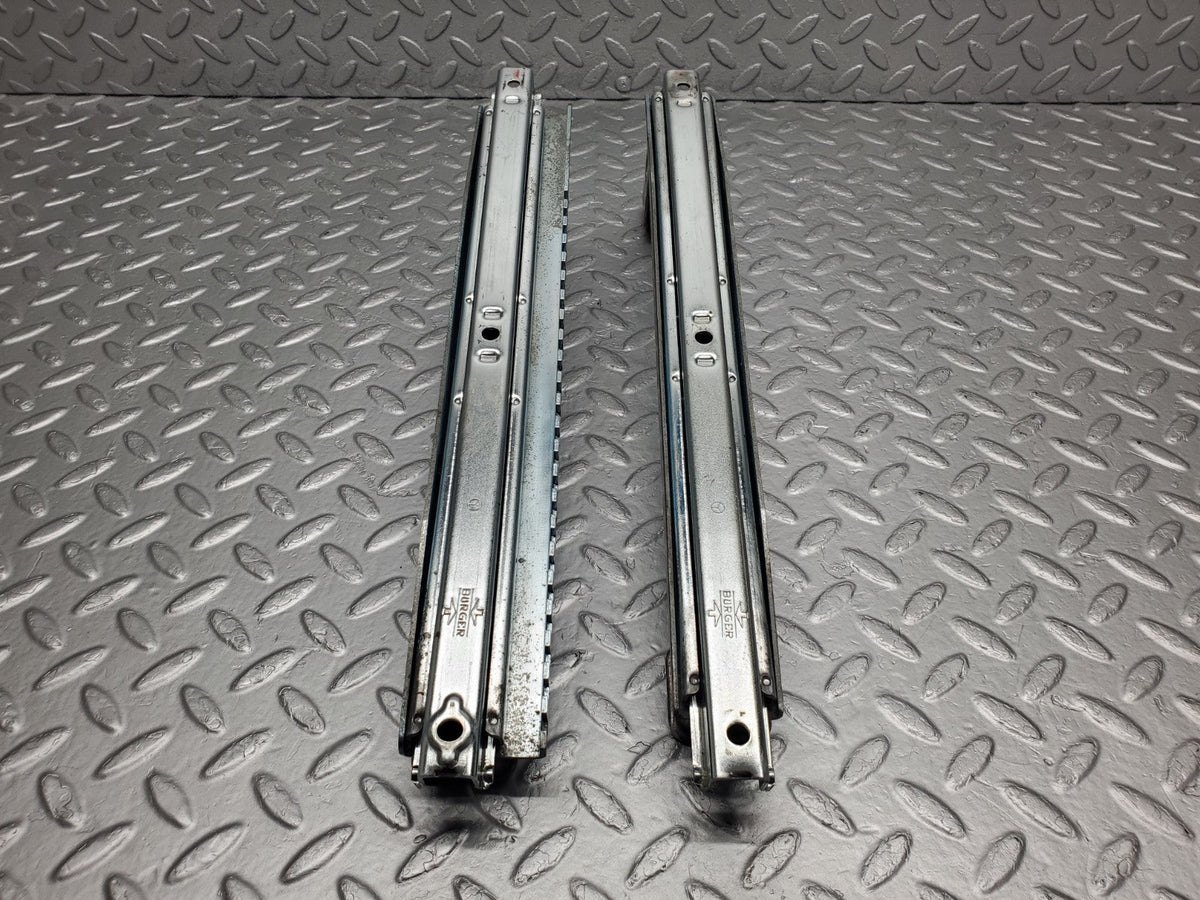 50208 Mercedes-Benz W123 Front Right Seat Rail Pair