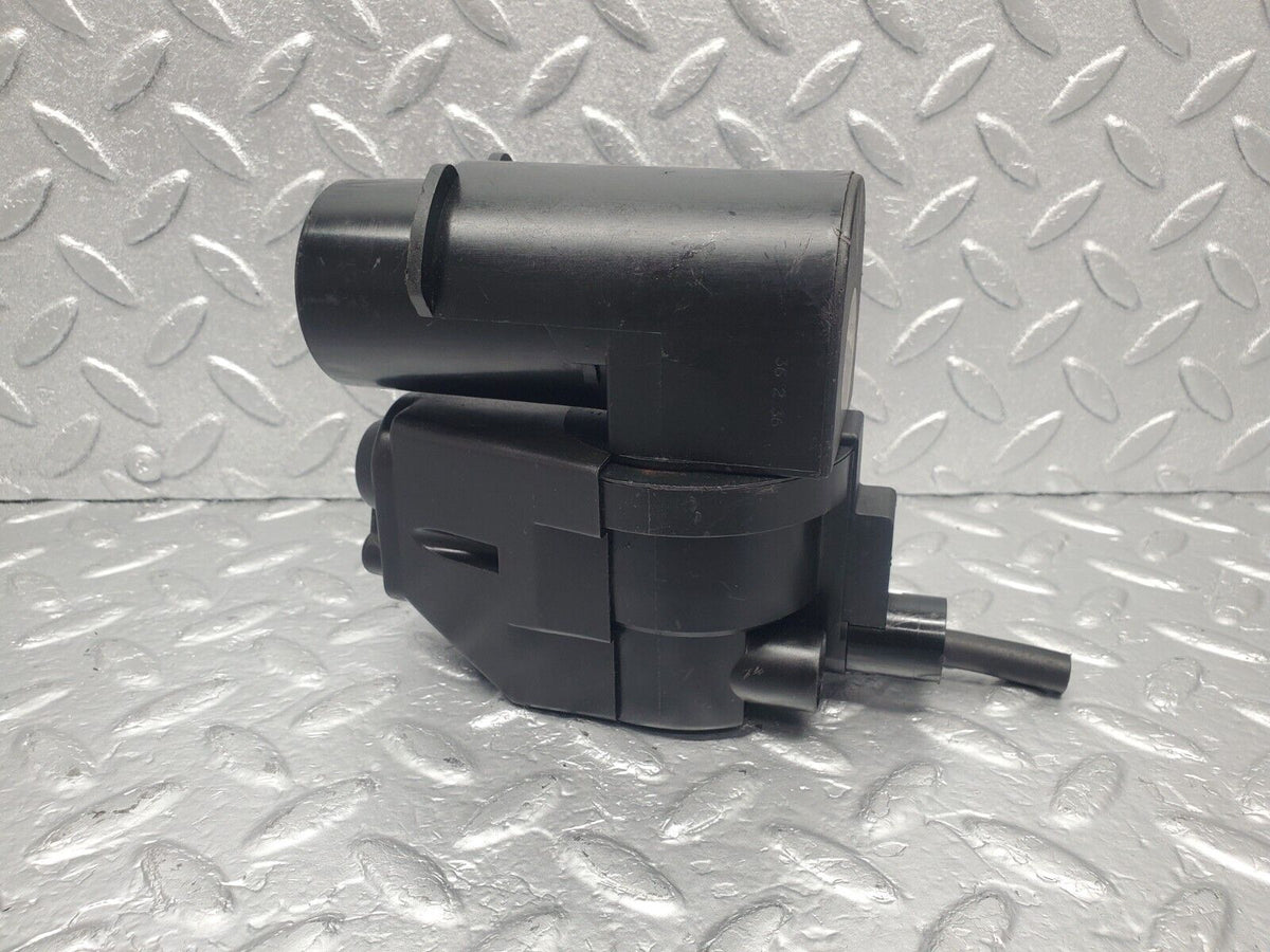 47320 Mercedes-Benz C126 500SEC Coupe Central Locking Pump Hella A1268000348