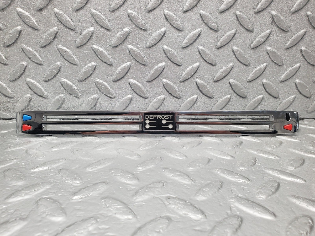 50750 Mercedes-Benz W108 280SE 3.5 Dash Centre Heater Control Chrome