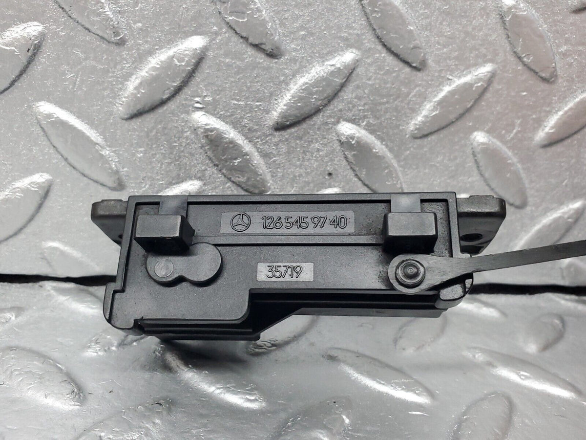 45591 Mercedes-Benz W126 420SE Diagnostic Connector A1265459740