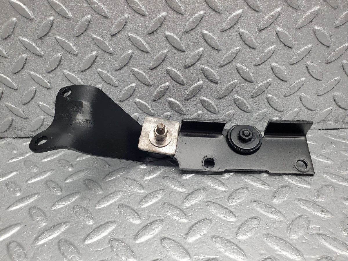 50450 Mercedes-Benz Manual Gearbox Mount Bracket A1152603001