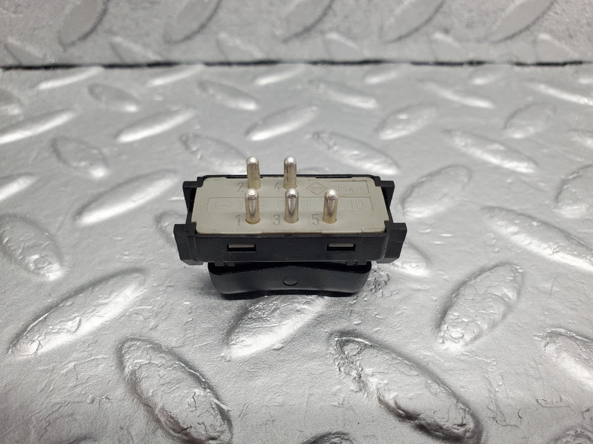 49114 Mercedes-Benz A124 320E Cabriolet Rear Heated Window Switch A1248207410