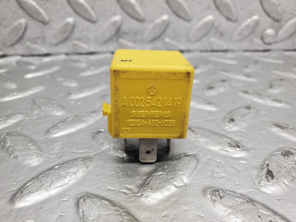 51342 Mercedes-Benz R230 R129 Coupe Multi Purpose Relay A0025421419