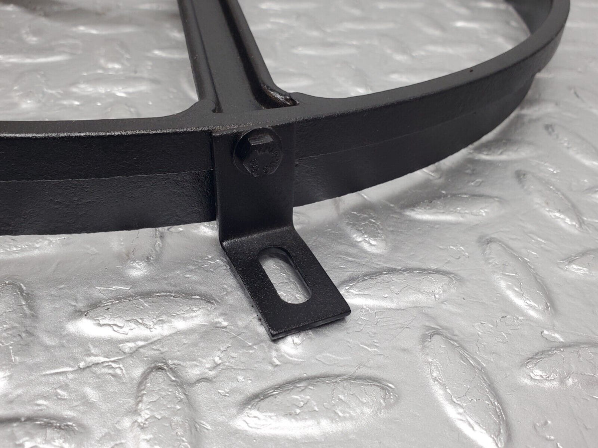 45913 Mercedes-Benz W126 420SE Engine Cooling Fan Bracket Frame