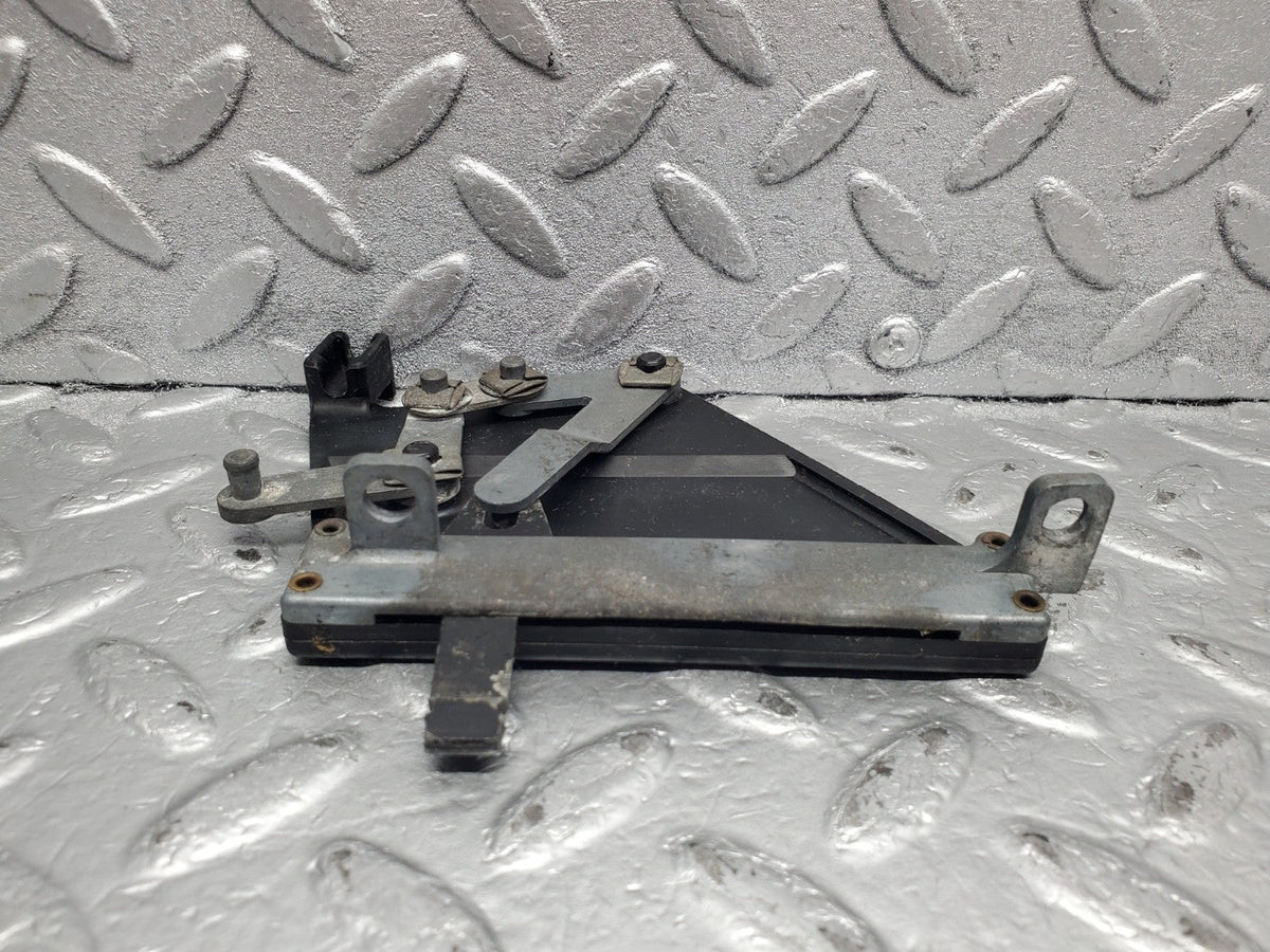 51360 Mercedes-Benz C107 R107 Air Vent Control Lever Left A1078300385