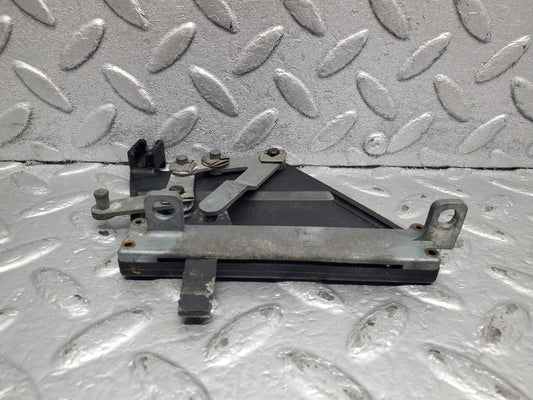 51360 Mercedes-Benz C107 R107 Air Vent Control Lever Left A1078300385