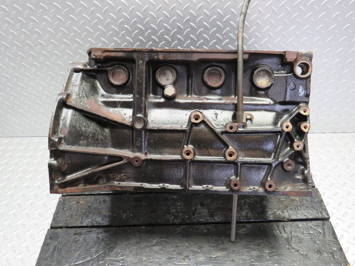 30936 Mercedes-Benz W201 190E 2.0L Engine Block A1020110501 M102.961