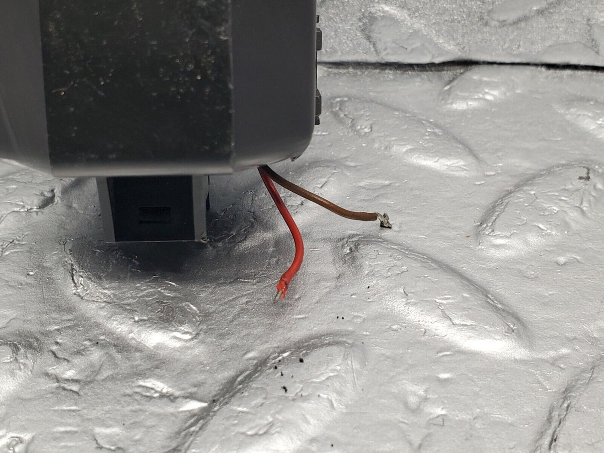 47568 Mercedes-Benz C126 500SEC Coupe Temperature Sensor Bosch A0008306108 0130002806