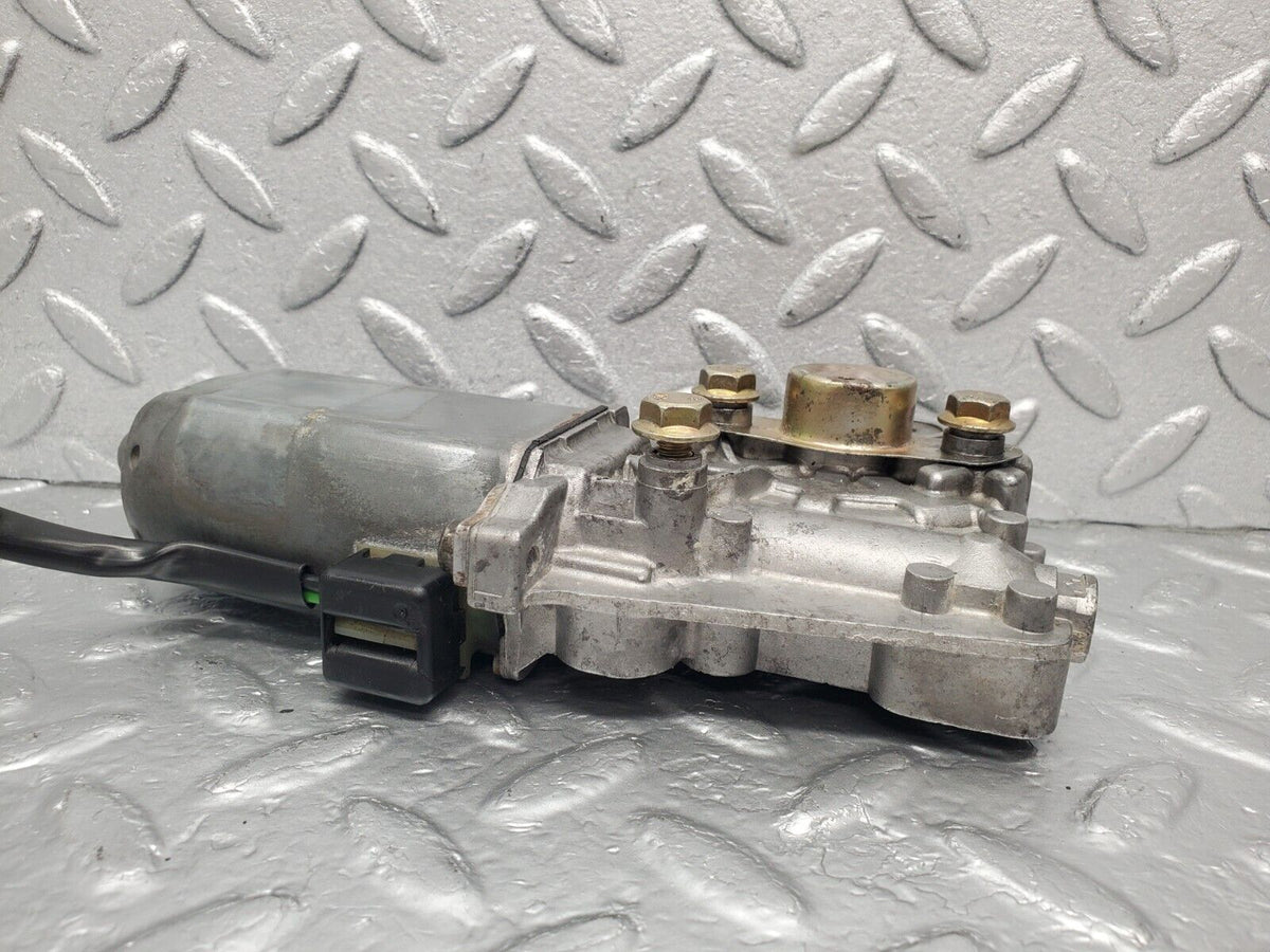 46136 Mercedes-Benz W124 Window Regulator Motor Front Right Bosch 0130821285