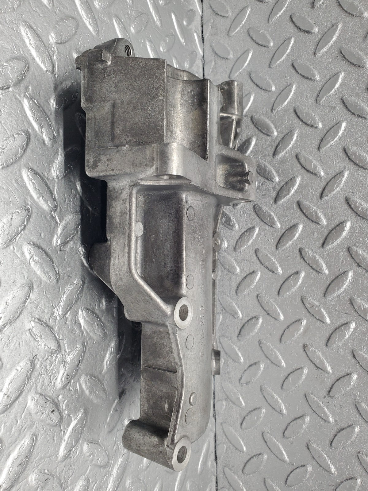51117 Mercedes-Benz W140 S500 AC Compressor Mount Bracket A1192361830