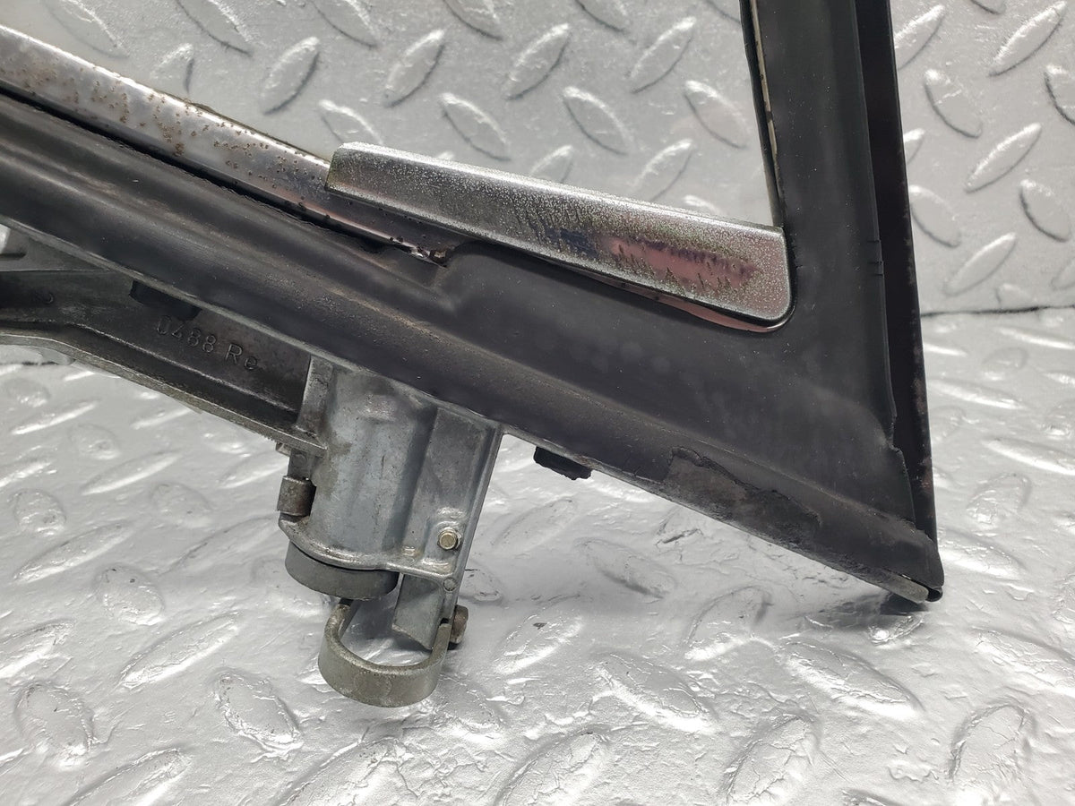 50664 Mercedes-Benz W108 280SE 3.5 Front Right Quarter Window