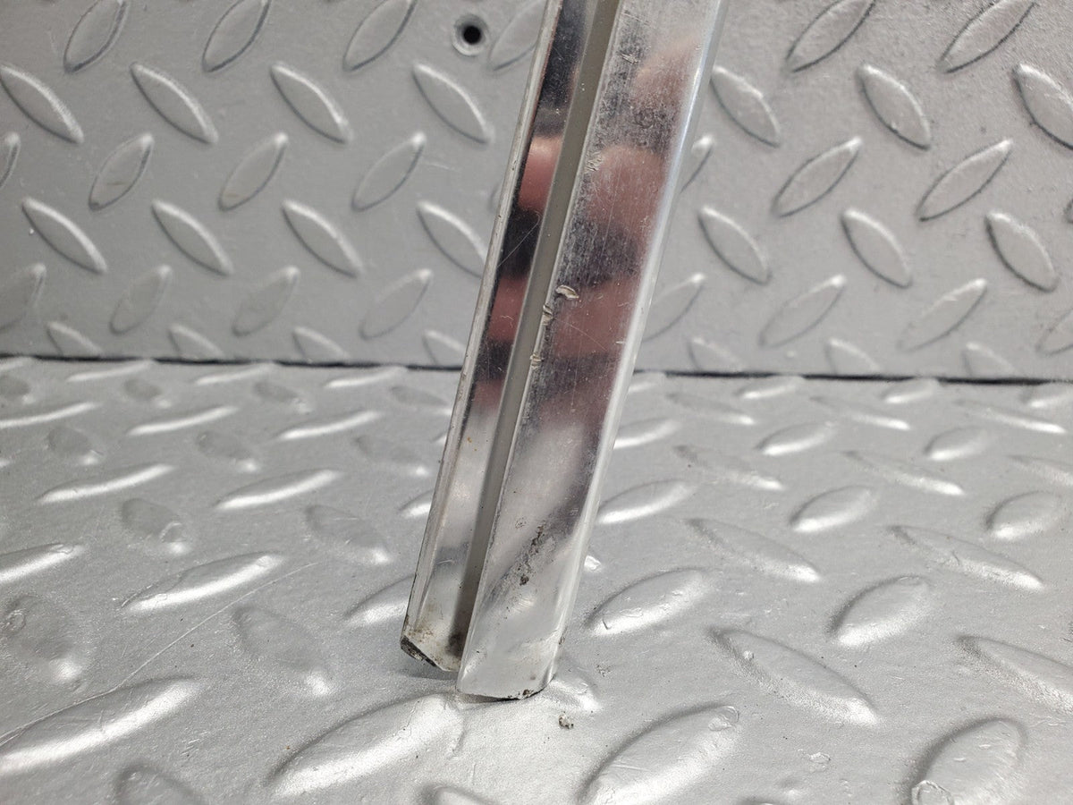 50171 Mercedes-Benz R107 SL Hardtop Windscreen Chrome Frame
