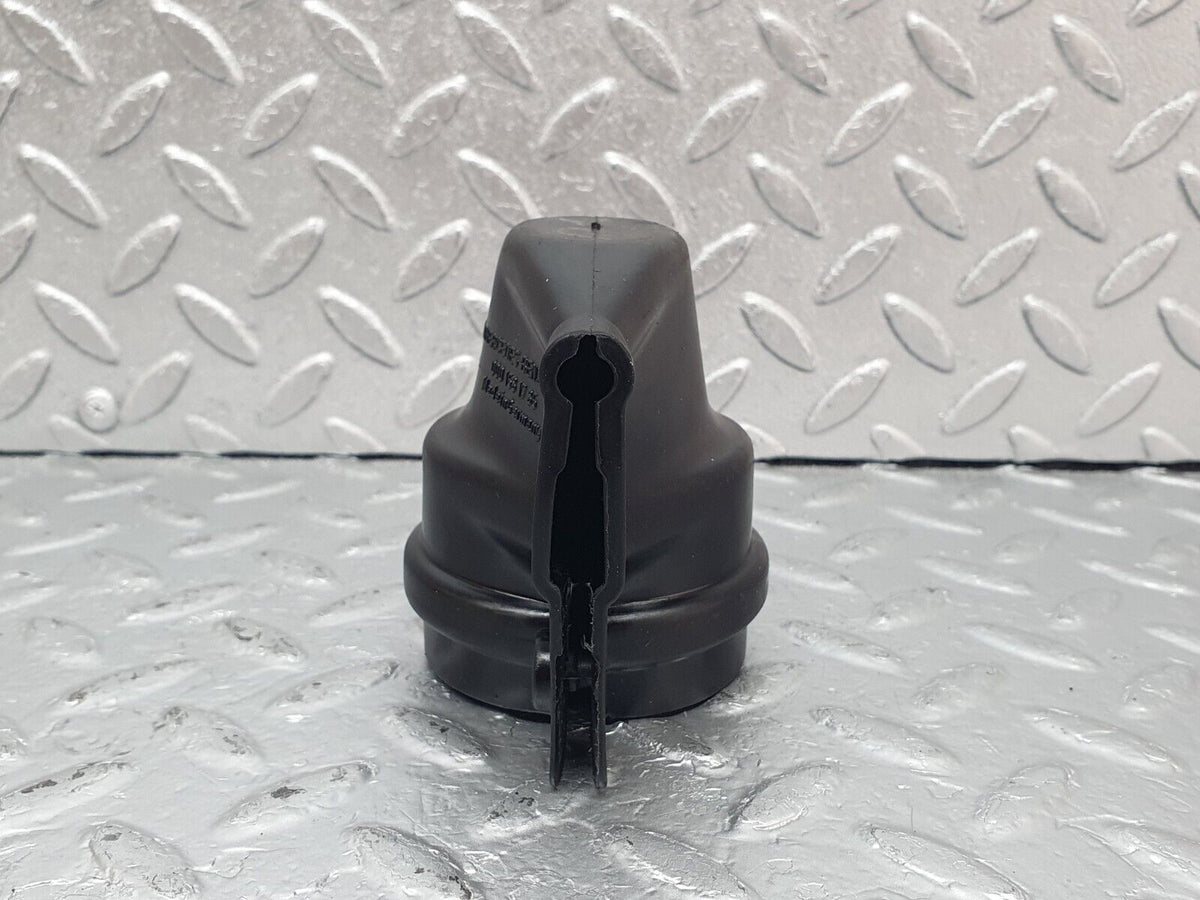 44022 Mercedes-Benz C123 230CE Coupe Ignition Coil Protective Cap A0001581785
