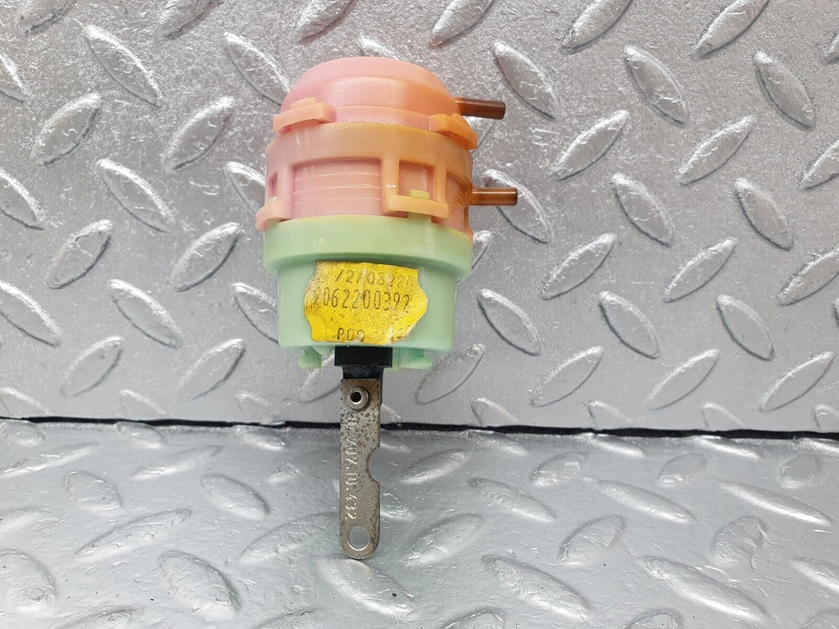 43539 Mercedes-Benz C126 380SEC Coupe Heater Box Vacuum Actuator 90.620.00.070