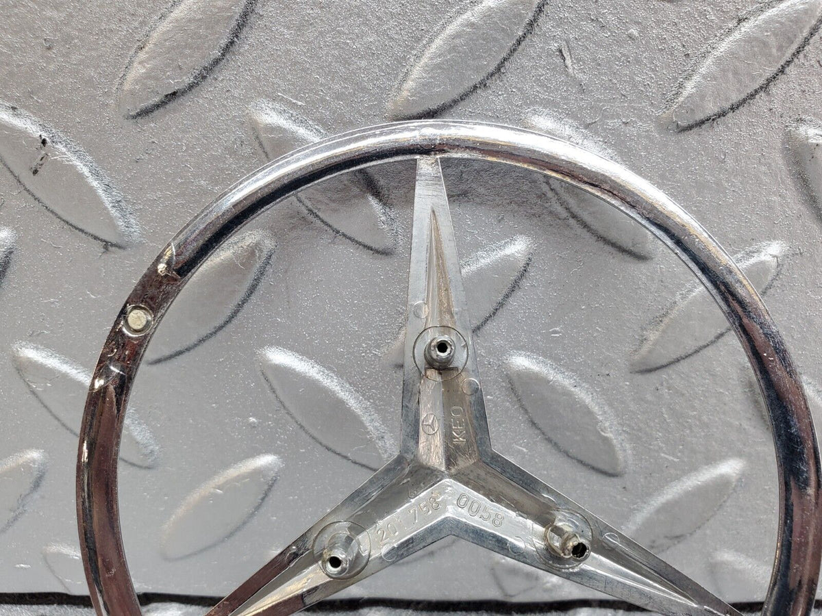 44753 Mercedes-Benz W124 220E Chrome Rear Emblem A2017580058