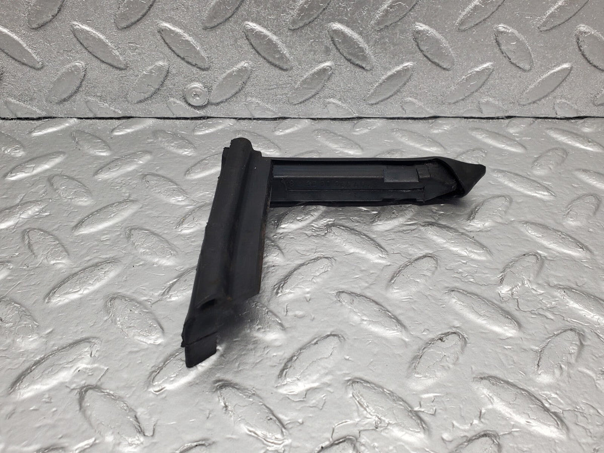48221 Mercedes-Benz C107 R107 Front Right Rubber Window Guide A1077250225