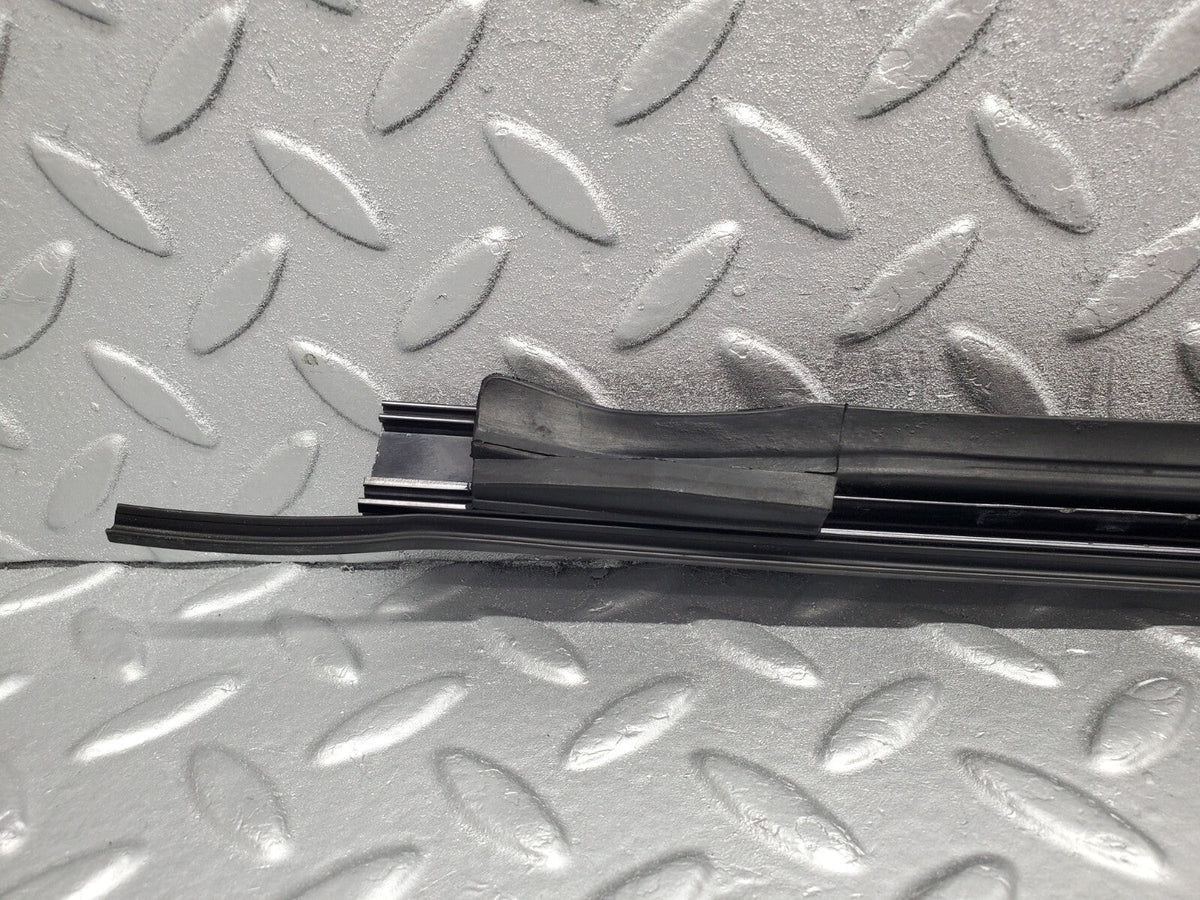 49059 Mercedes-Benz A124 320E Cabriolet A Pillar Exterior Moulding Trim Right