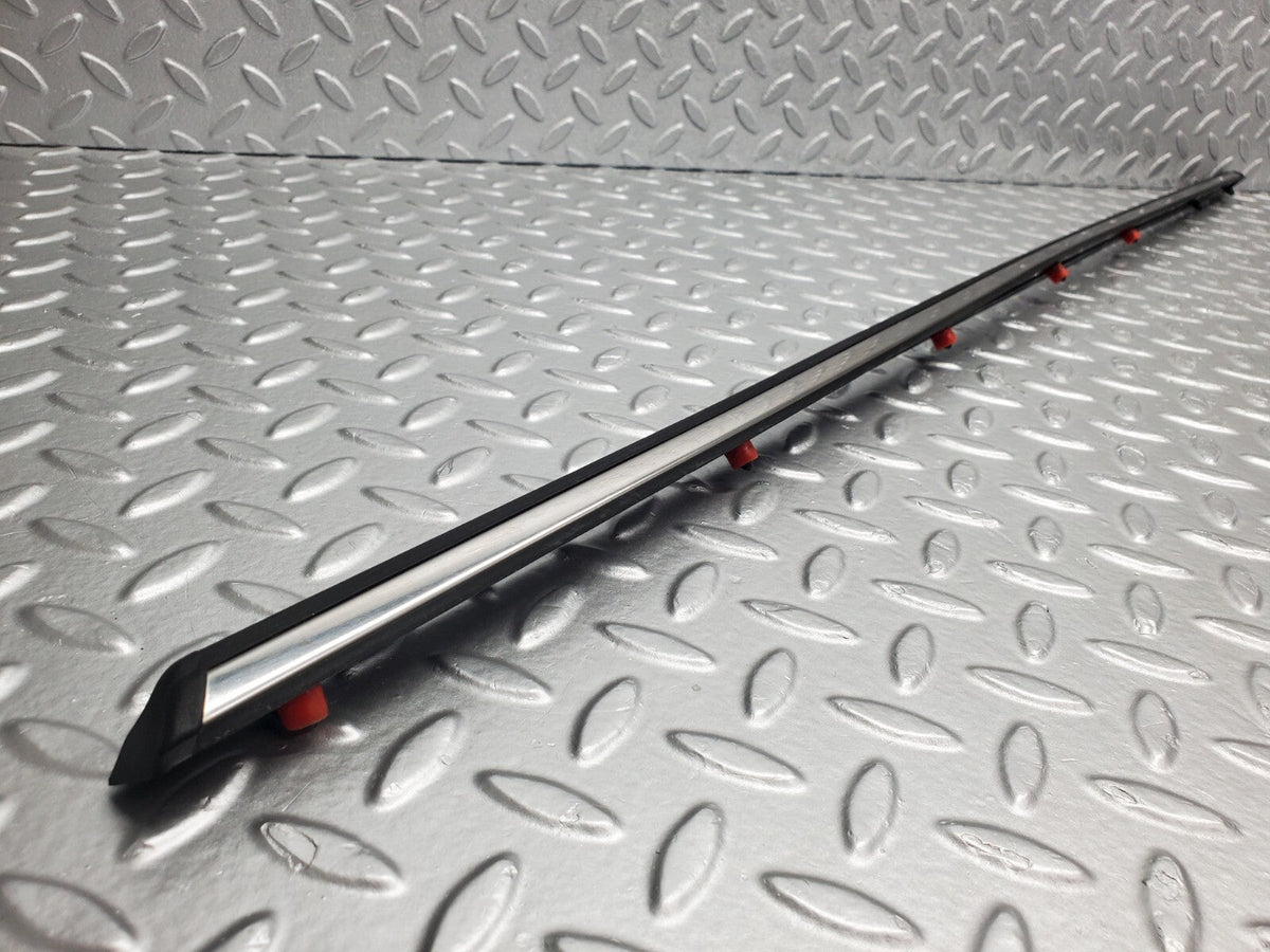 48695 Mercedes-Benz W123 Rear Right Centre Door Moulding Trim