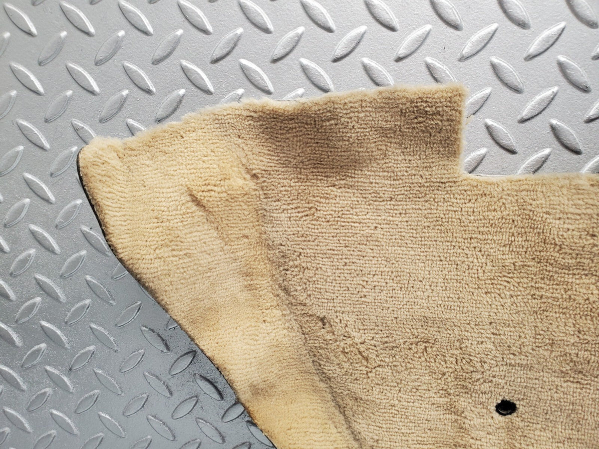 48922 Mercedes-Benz A124 320E Cabriolet Centre Console Carpet Left Side Beige