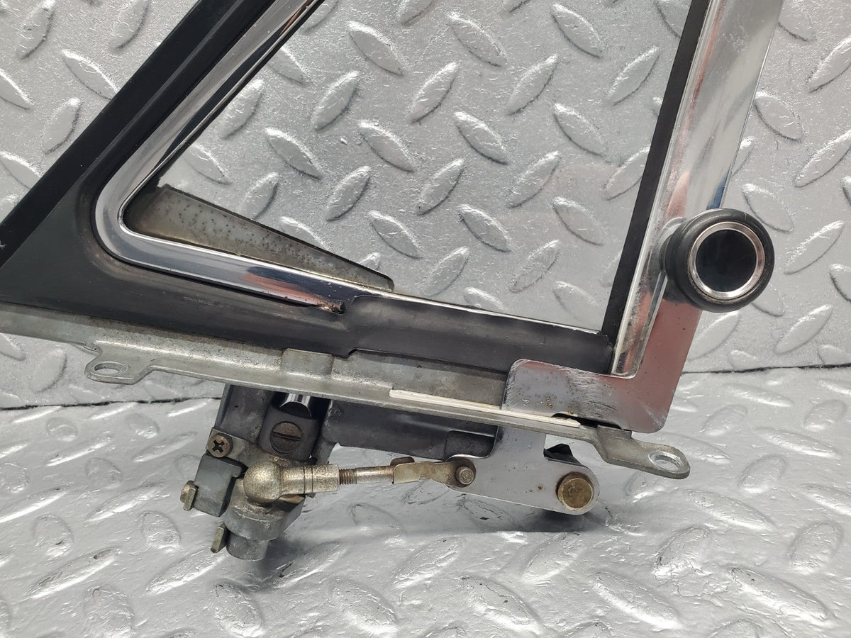 50664 Mercedes-Benz W108 280SE 3.5 Front Right Quarter Window