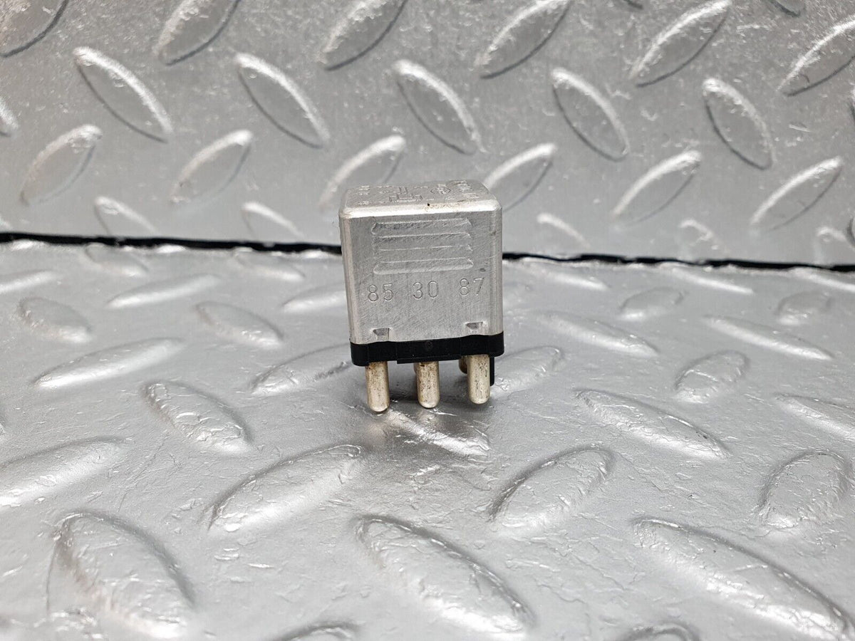 41643 Mercedes-Benz W124 200E Multi Purpose Relay A0015420219