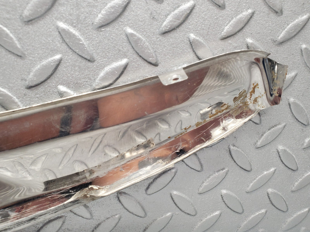 50146 Mercedes-Benz R107 SL Windscreen Top Chrome Trim