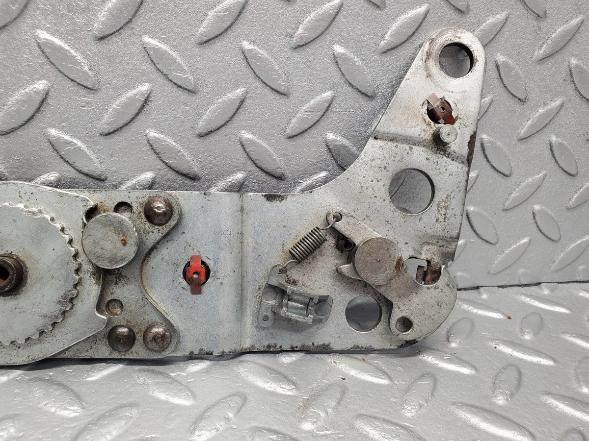 50132 Mercedes-Benz R107 SL Front Left Seat Hinge Pair A0019100885 A0019101186