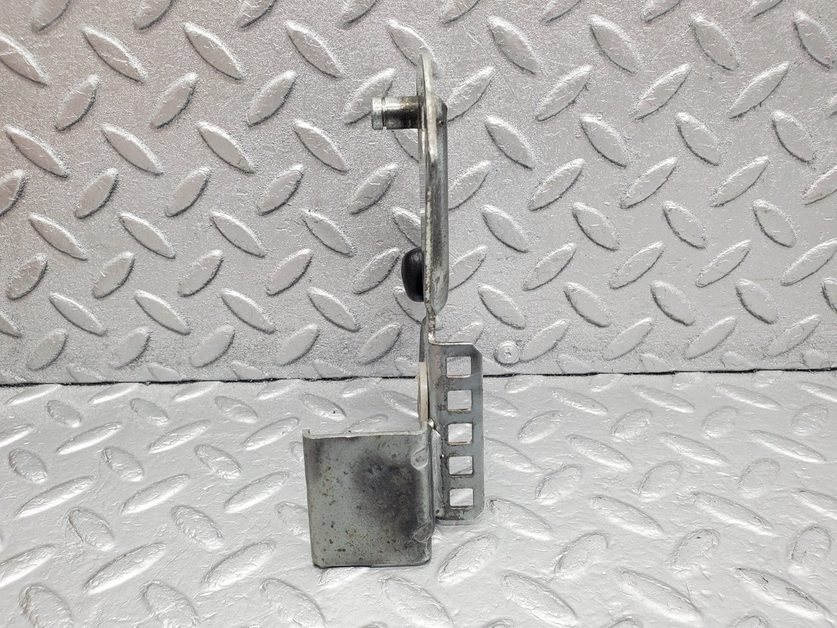 50134 Mercedes-Benz R107 SL Front Left Seat Belt Bracket