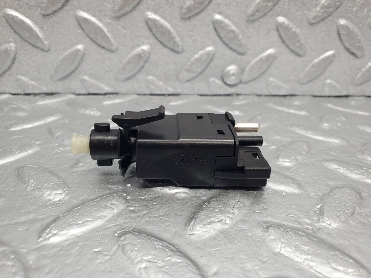 47100 Mercedes-Benz R129 320SL Coupe Brake Light Switch A0015450109