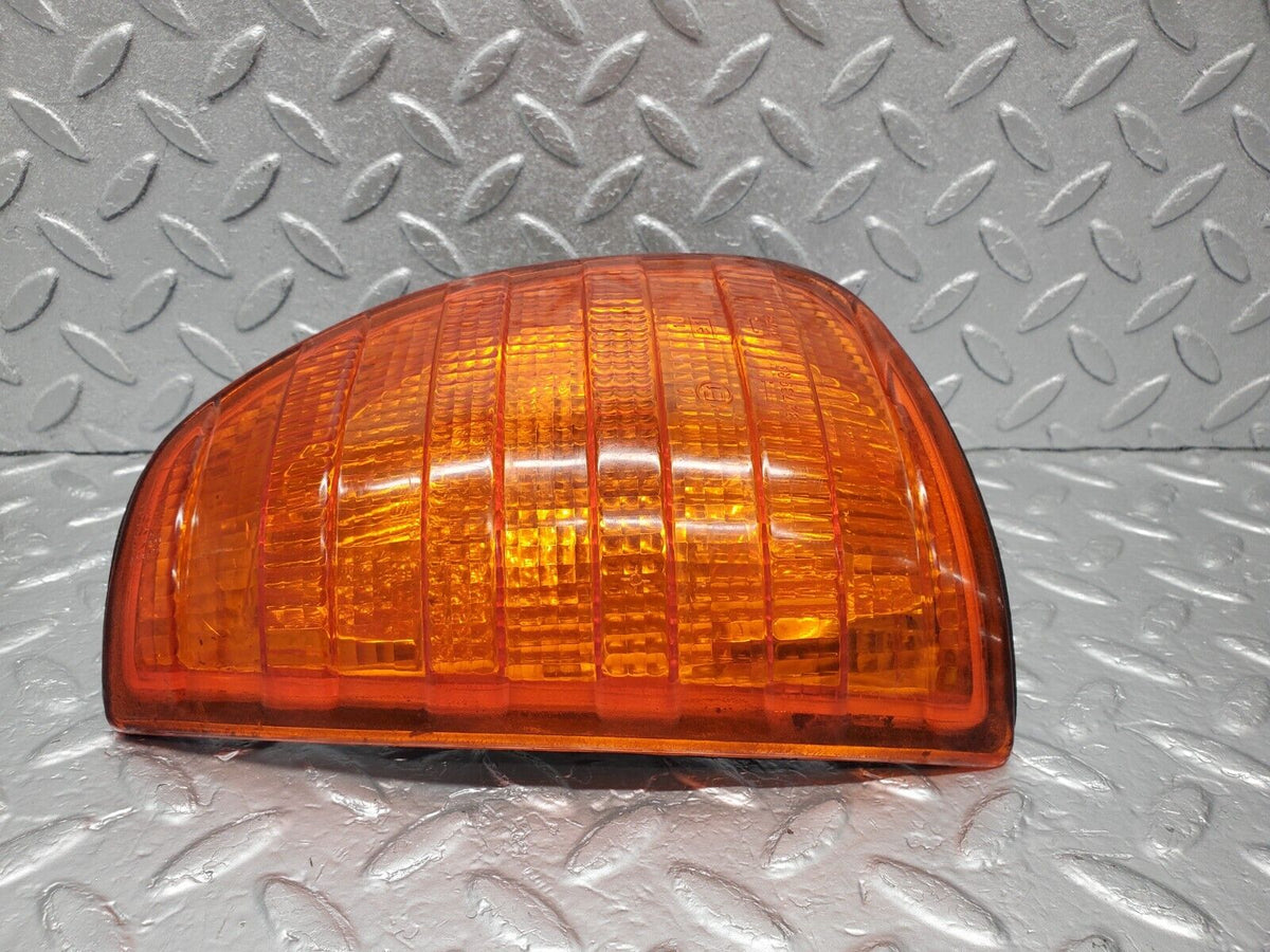 46401 Mercedes-Benz C123 280CE Coupe Front Left Indicator Light Bosch 32739R6