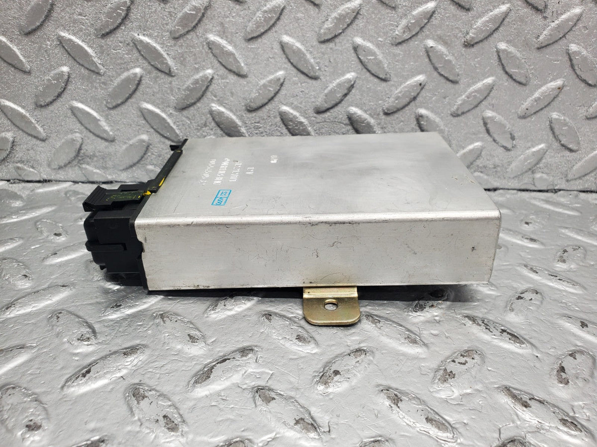 51295 Mercedes-Benz W126 Cruise Control Module Unit VDO A0055450532 A0075453932