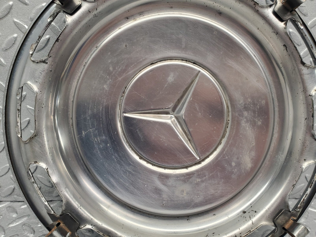 50851 Mercedes-Benz W108 280SE 3.5 Wheel Trim Hub Cap 14"