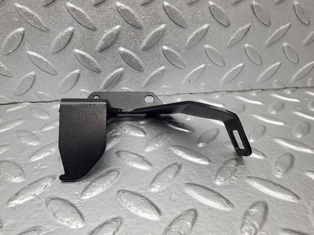 46980 Mercedes-Benz R129 320SL Coupe Accelerator Cable Bracket Holder